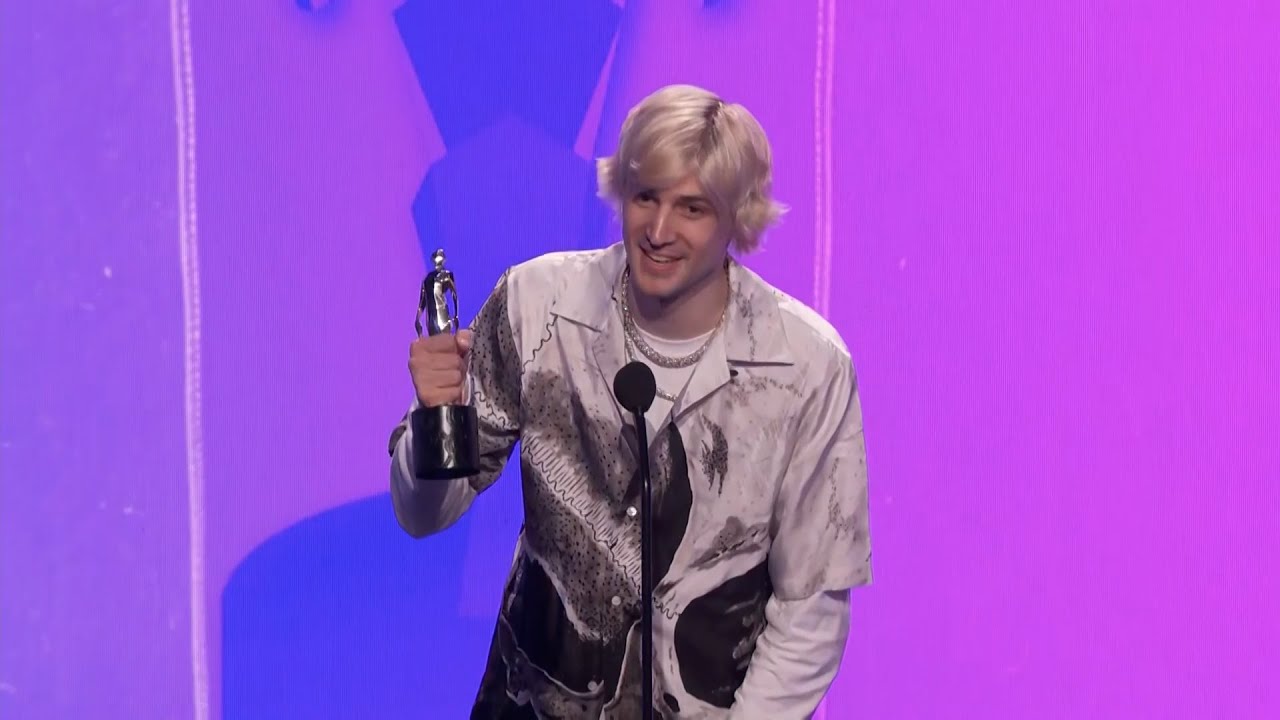 xQc Wins the Streamy Award for Just Chatting 2022 YouTube Streamy