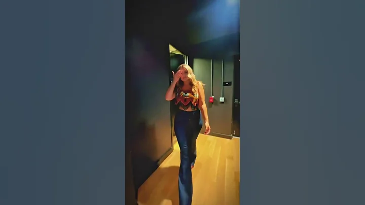 Didn't know she was gonna throw a fit 😵‍💫 #countrymusic #countrysongs #exes #fit