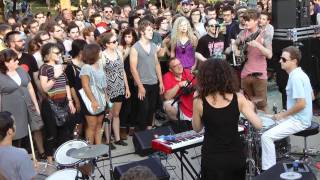 Thee Oh Sees at the Logan Square Monument 1/8 Logan Square Monument