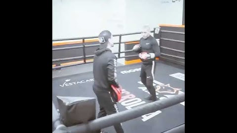Boxing session with Anthony Crolla