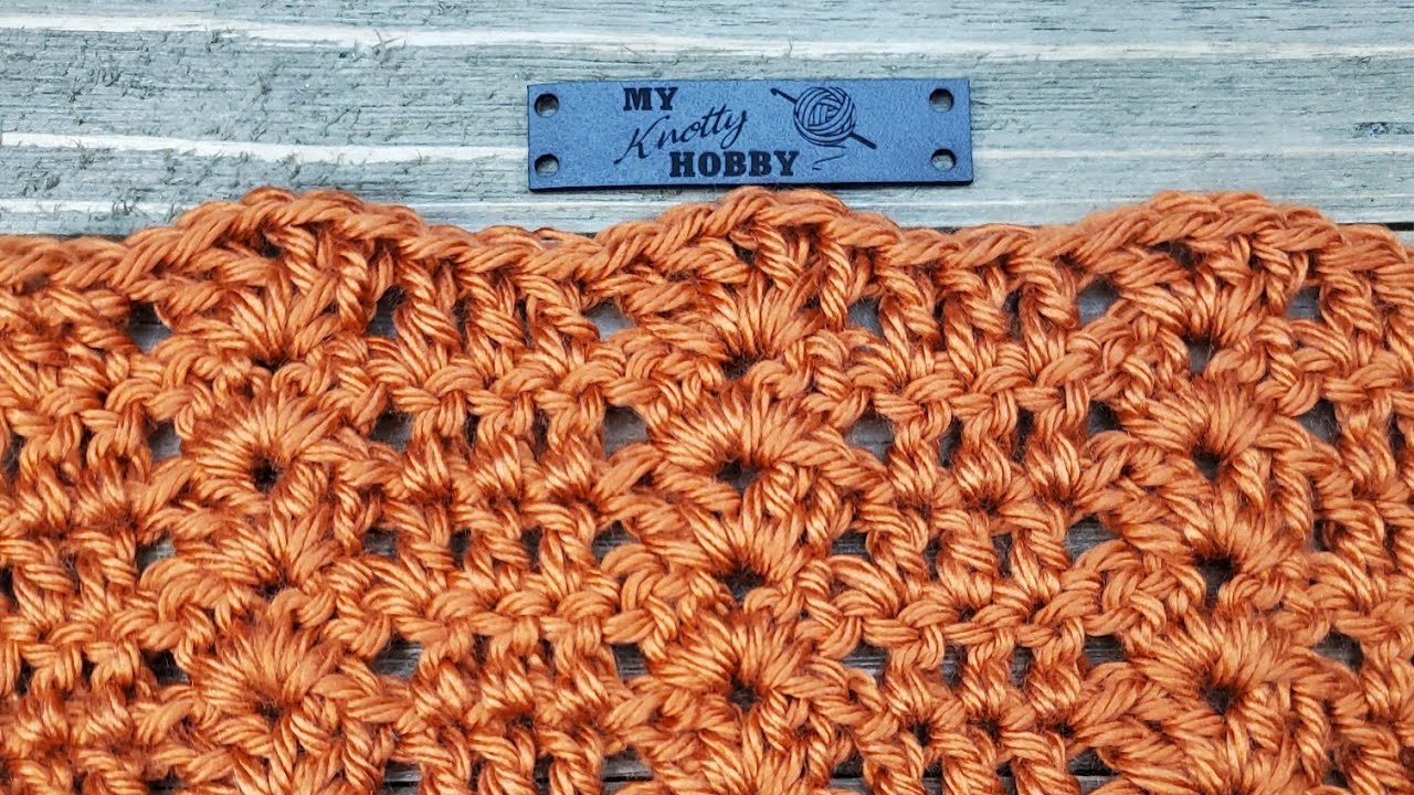 Beginner crochet DC and Ch stitch combo - YouTube