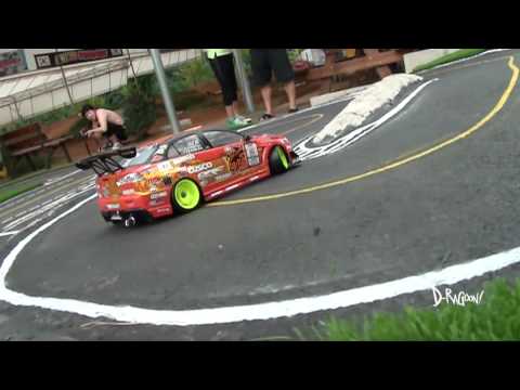 test rc engine vs motor racing #rcengine #balapmotor #drag.. 