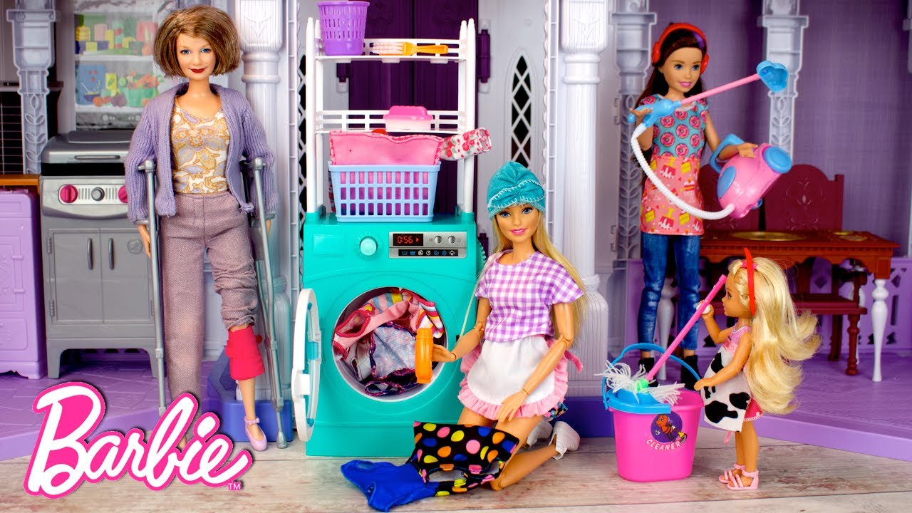 Barbie Sisters Cleaning Routine - Helping Grandmas Dollhouse