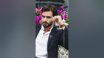 Adding a Brooch to a Photo is Easy with the  RetouchMe App!