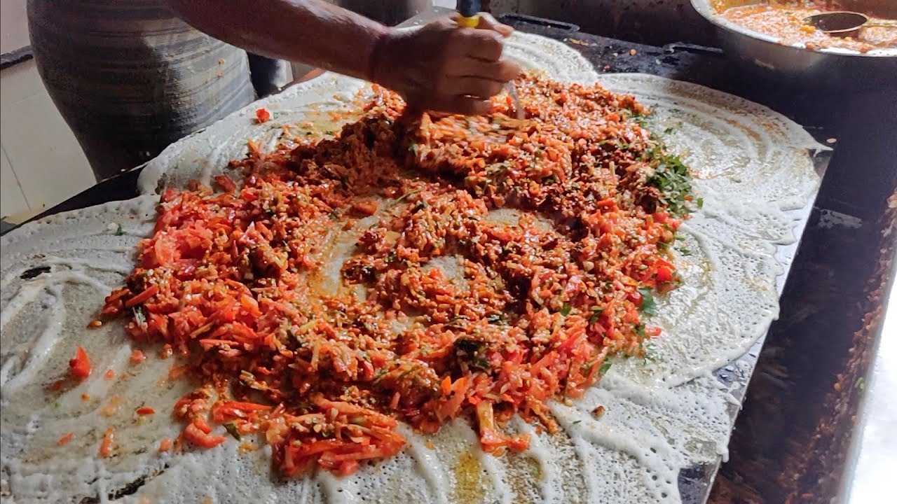 MASTER of DOSA | BIG Dosa Making & Throwing Skills | Indian Street Food | Aamchi Mumbai