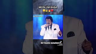 Müslüm Gürses - Bi̇r Kadin Tanidim Çok Ağliyordu