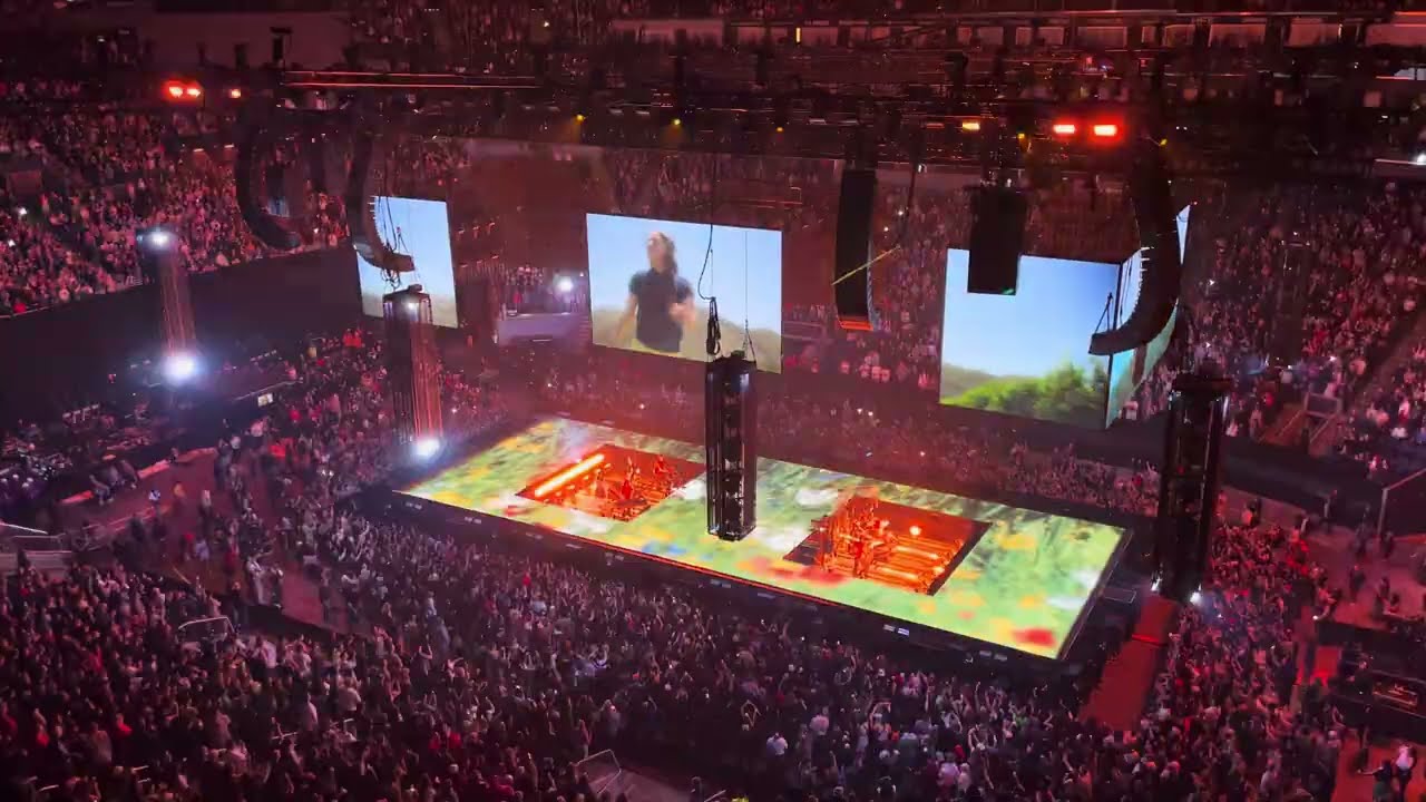 Billie Eilish - Happier Than Ever\Birds Of A Feather - Live - San Francisco, CA on November 23, 2025