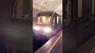 Русич на станции Охотный ряд #москва #мск #охотный #travel #train #metro