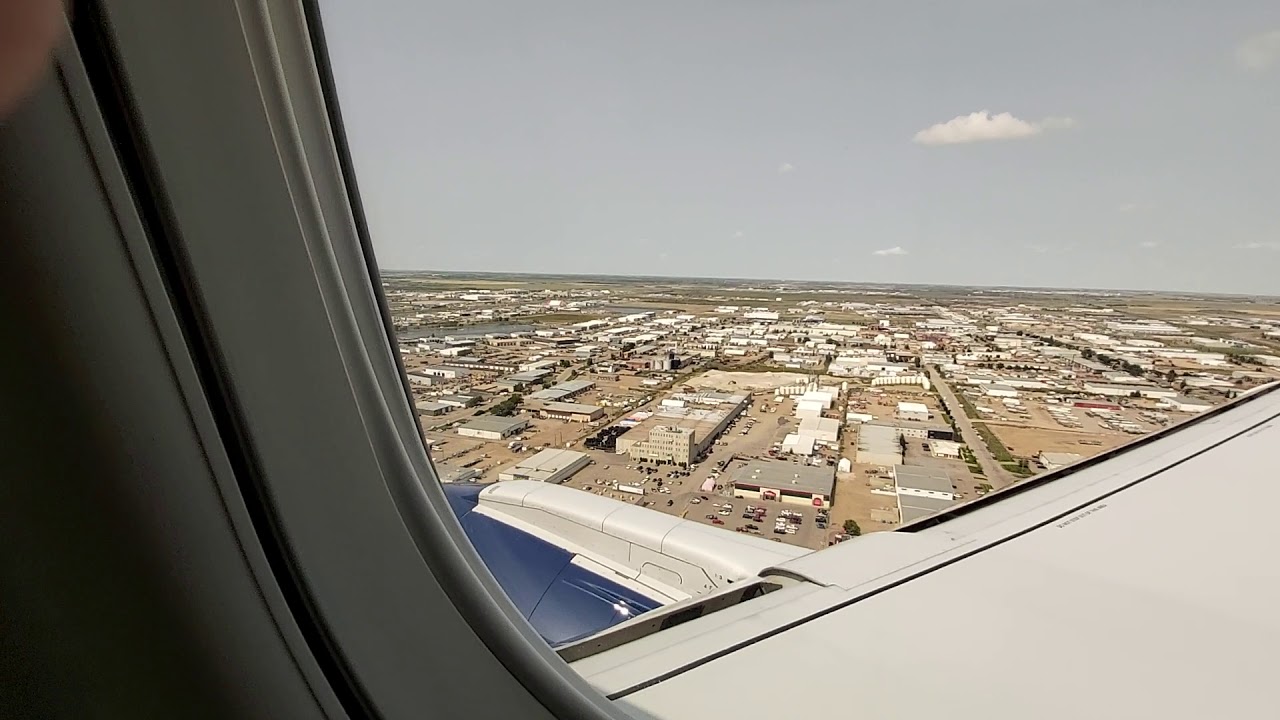 Landing at saskatoon airport with delta airlines YouTube
