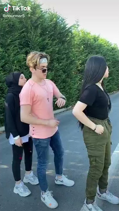 Download lagu حالات واتس اب علي اغنية (عايشه حالت حب معاك وخداك)