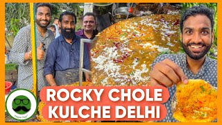 Rocky Bhai Style Chole Kulche Street Food in Delhi | Veggie Paaji