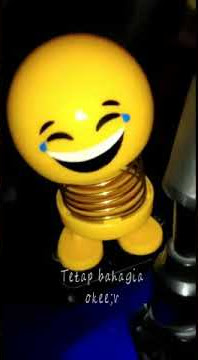 Story WA santuy 'boneka emotji'