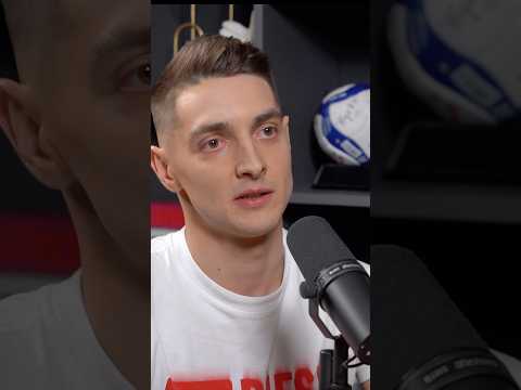 МЕНЯ ДОЛГО НЕ ПУСКАЛИ В ДОИГРОВКУ Андрей Марченко #shorts #лицаволейбола #золотойсет #подкаст #sport