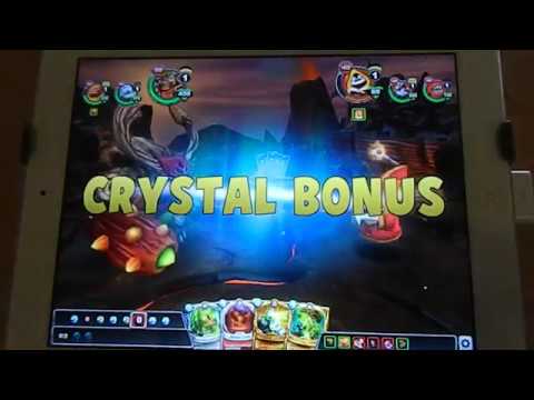 Skylanders Battlecast: Grinnade Boss Battle - YouTube