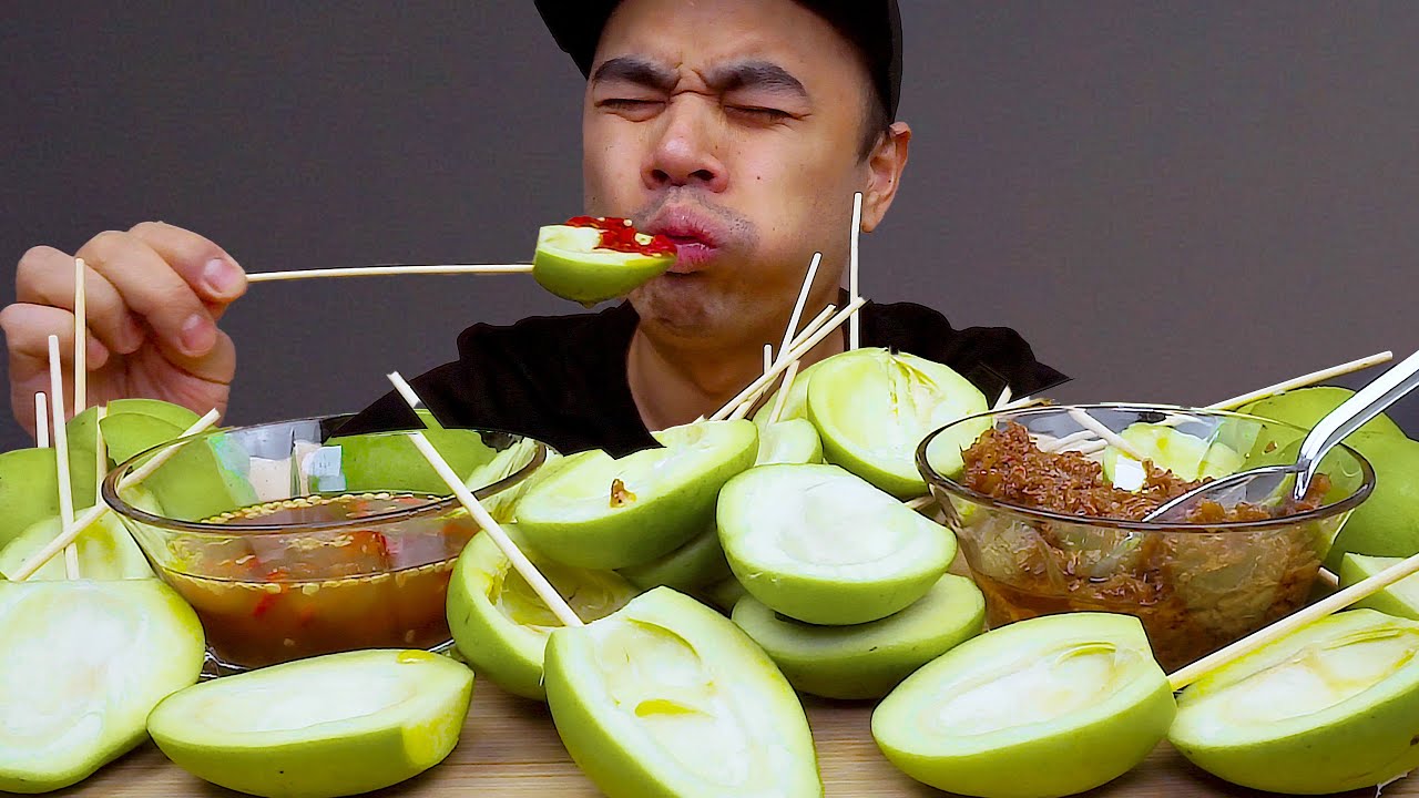 GREEN MANGO | Mukbang Asmr | ALFIE EATS