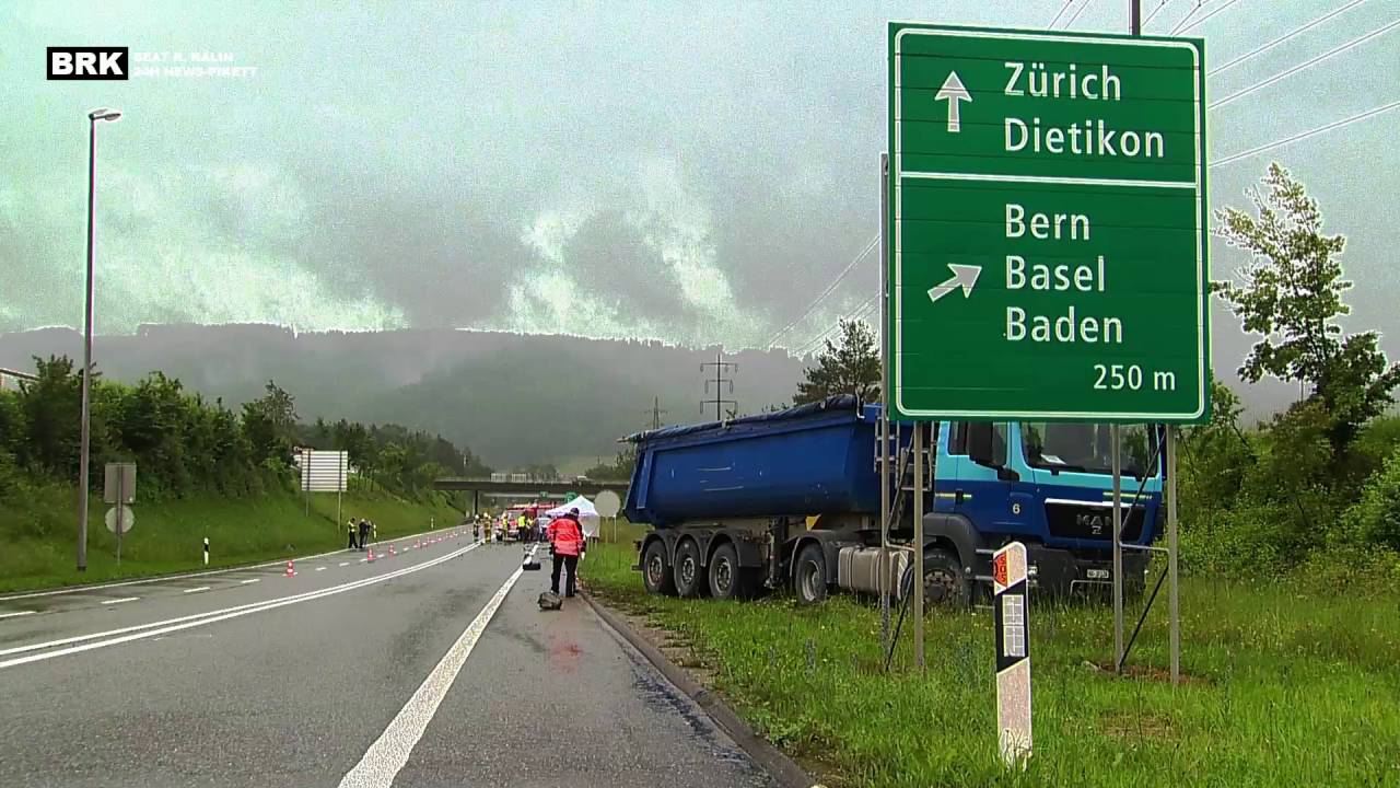 Würenlos AG: Schwere Frontalkollision fordert ein Todesopfer