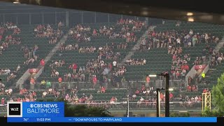 Two-plus hour rain delay doesn't dampen spirits of fans at Orioles-Yankees game