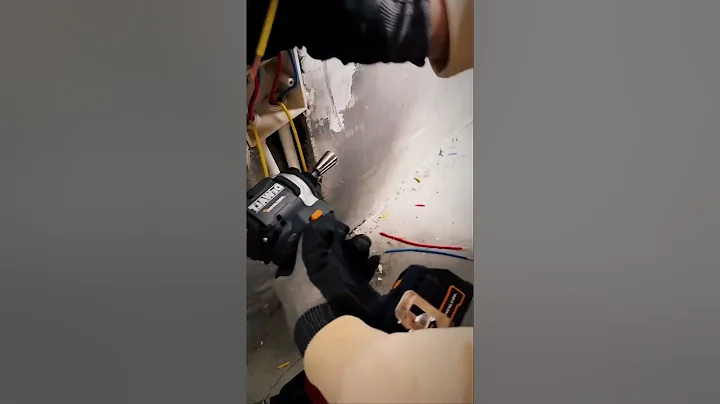 Are electricians who take breaks lazy? #electrician #electric #fok