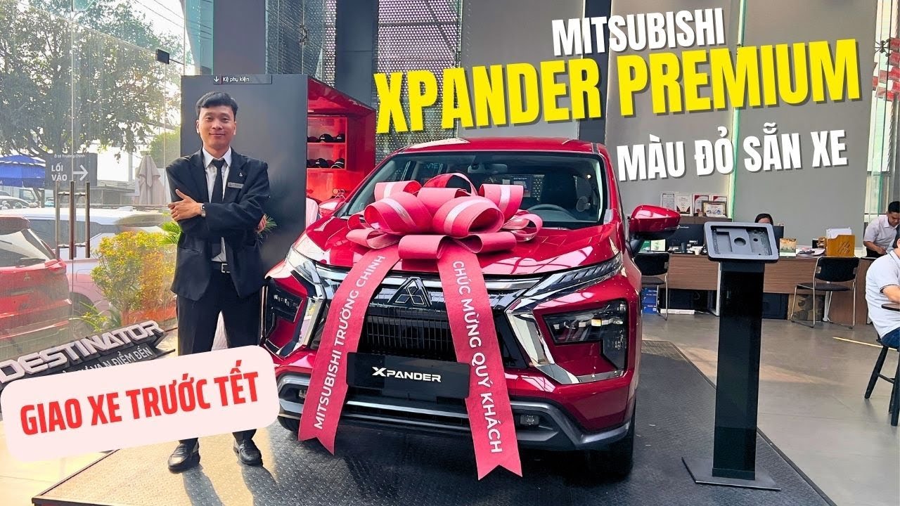 Đánh giá thực tế Mitsubishi Xpander AT Premium 2026 màu đỏ tại showroom Trường Chinh
