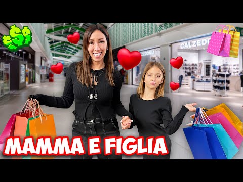 Video INTERA GIORNATA INSIEME, MAMMAGIULIA E FIGLIACHIARA VANNO TUTTO IL GIORNO IN GIRO PER NEGOZI!