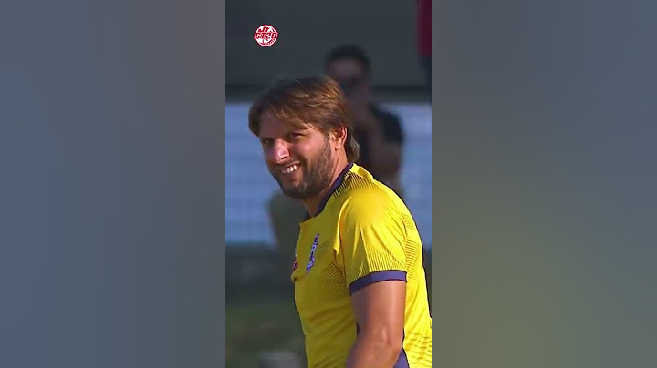 Nicholas Pooran smashes Shahid Afridi for a HUGE six down the ground