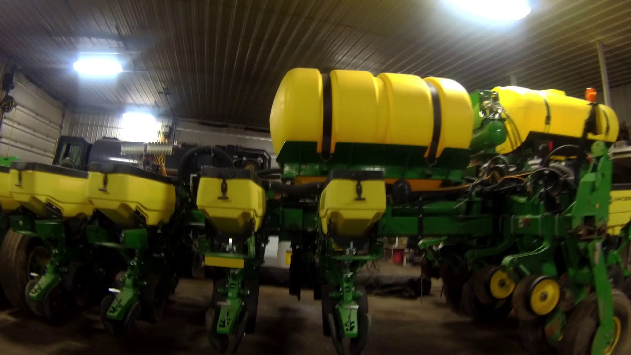 Кукурузная сеялка John Deere 1775NT