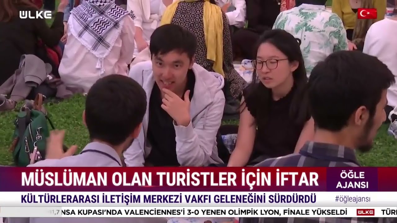 Gayrimüslim Turistler ve Yeni Müslümanlar ile Süleymaniye Camii'nde İftar