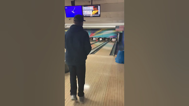 Worst Bowling Fail Ever 🤢 #shorts #viral #tiktok #fail #sports #youtubeshorts