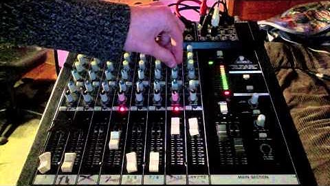 No-Input Mixer Gabber 2