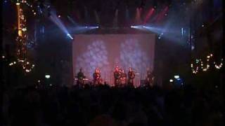 Red Hot Chilli Pipers Smoke On The Water and Thunderstruck chords