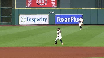 TB@HOU: Altuve ranges to make nice play up the middle