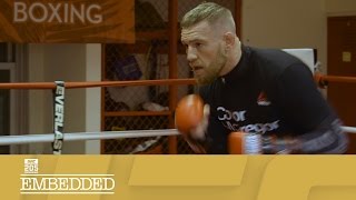 On episode 2 of ufc 205 embedded, lightweight champion eddie alvarez
and featherweight frankie edgar get some motivation in the form a
custom conor throwi...