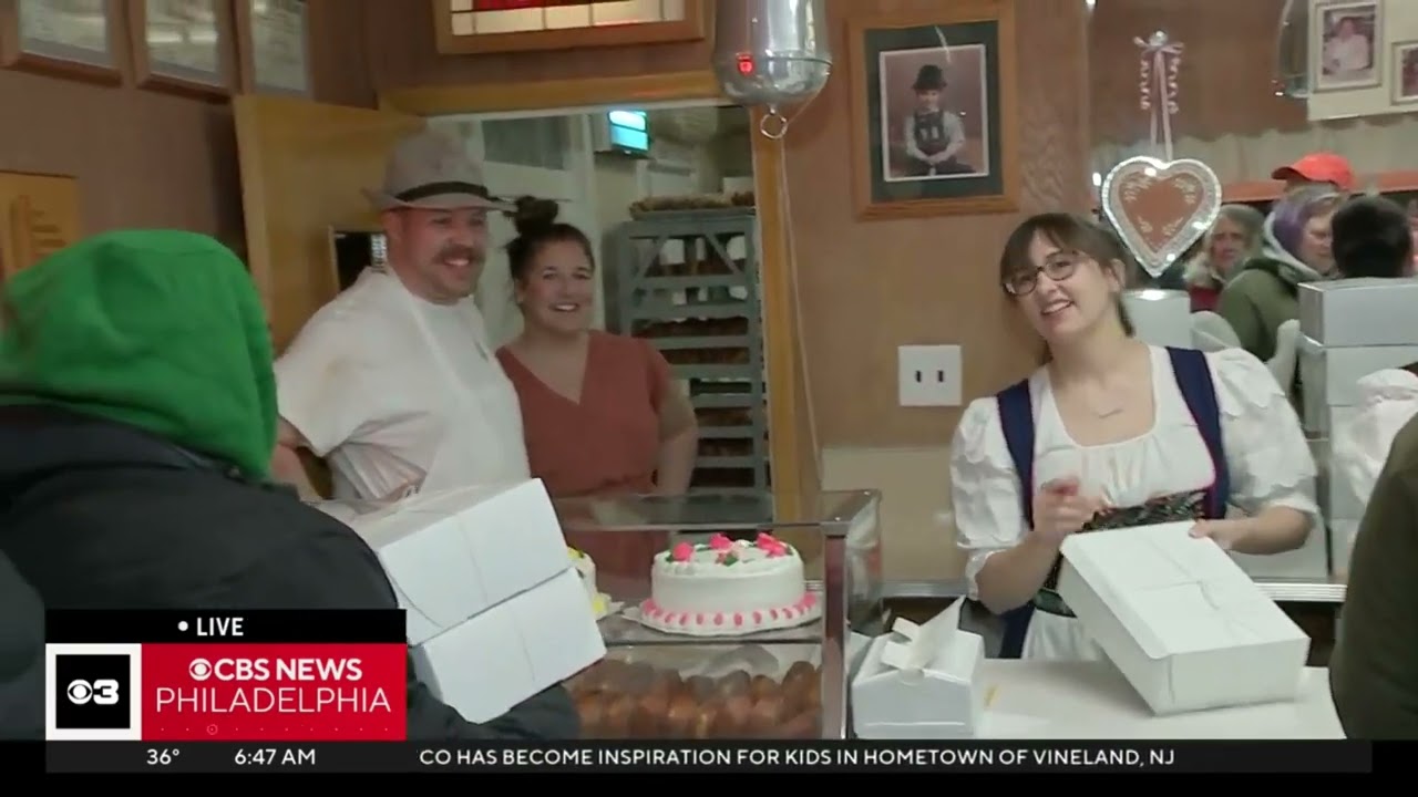 Haegele's Bakery in Philadelphia continues Fat Tuesday Tradition with Fastnacht (2024)