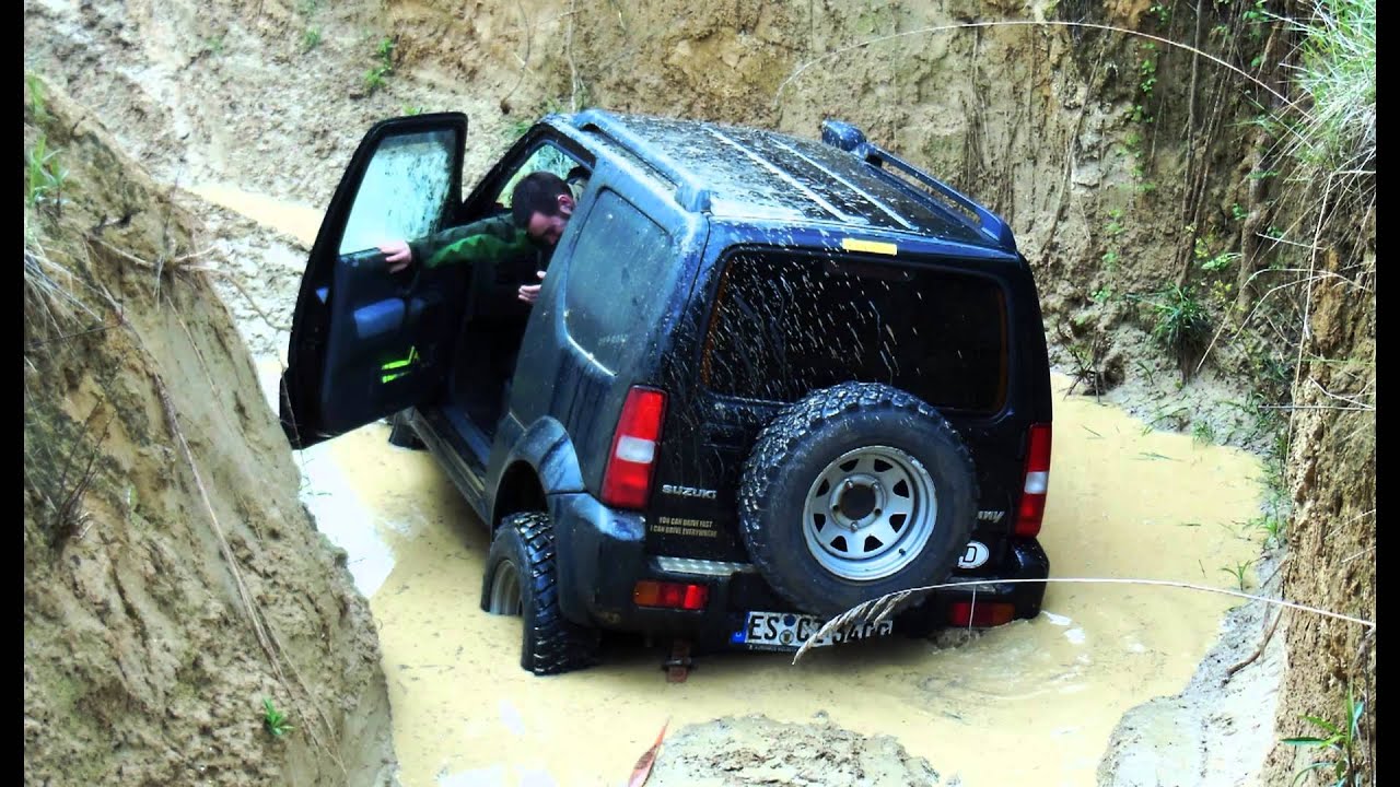 Suzuki Jimny -  A Muddy Day