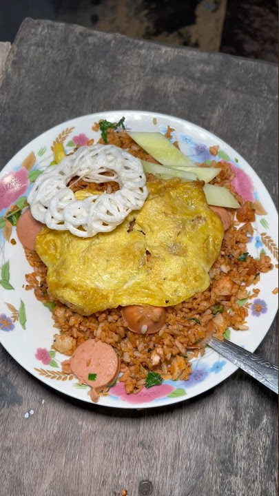 BELI NASI GORENG 9.000 PORSI KULI