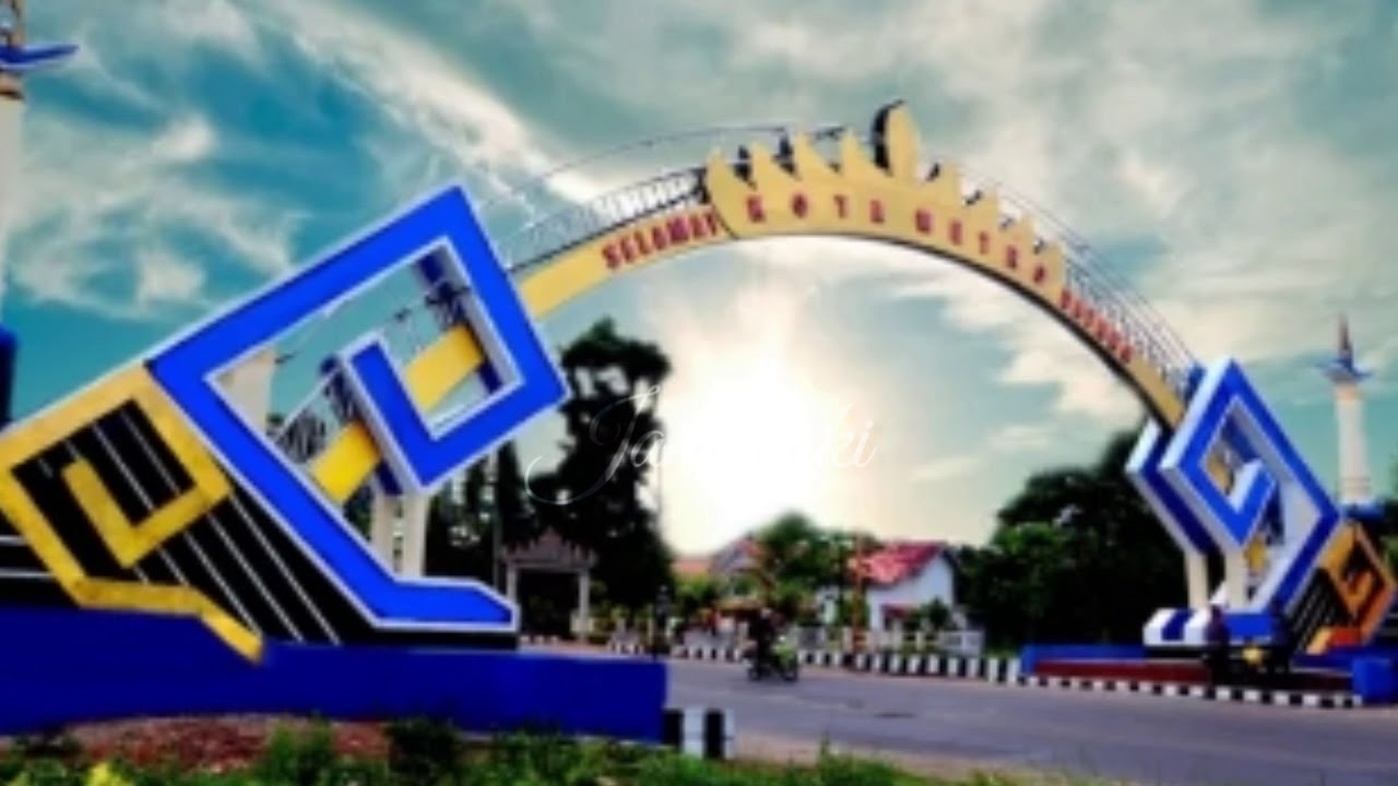 Jejak si gundul wisata kuliner di Kota Metro Lampung - YouTube