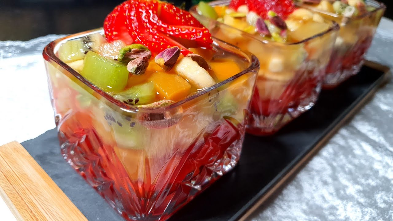 سلطة الفواكه بالطريقة اللي معتمدتها من زمان وتخرج تحححفة   🍍🥝🍓🥭