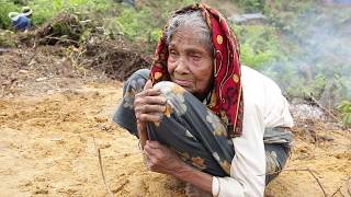 100-year-old Rohingya refugee speaks about her journey