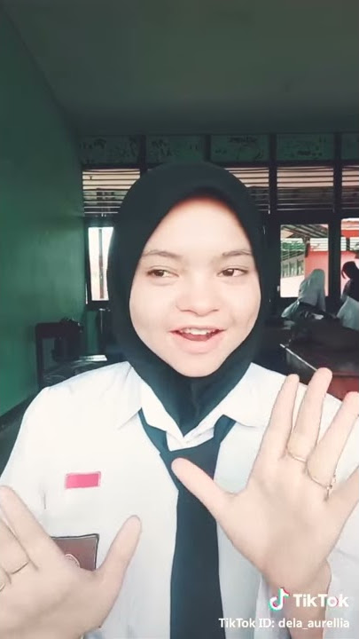 Video Tik Tok, Mundur Alon Alon, Cewek Jilbab SMA Bikin Hot dan Crot