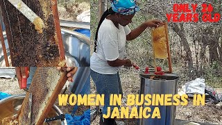 HONEY EXTRACTION IN JAMAICA| JAMAICAN FEMALE EXTRACT HONEY IN THE MOST UNIQUE WAY| LOVE OF HONEY