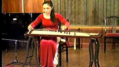Thu Hiền - đàn Tranh - Luyện Năm Cung.flv