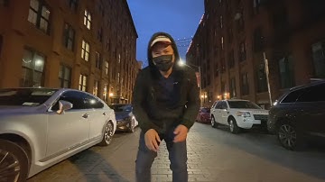 WALKING AROUND DUMBO BROOKLYN