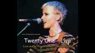 The Cranberries - Twenty One Live at The Point, 1995