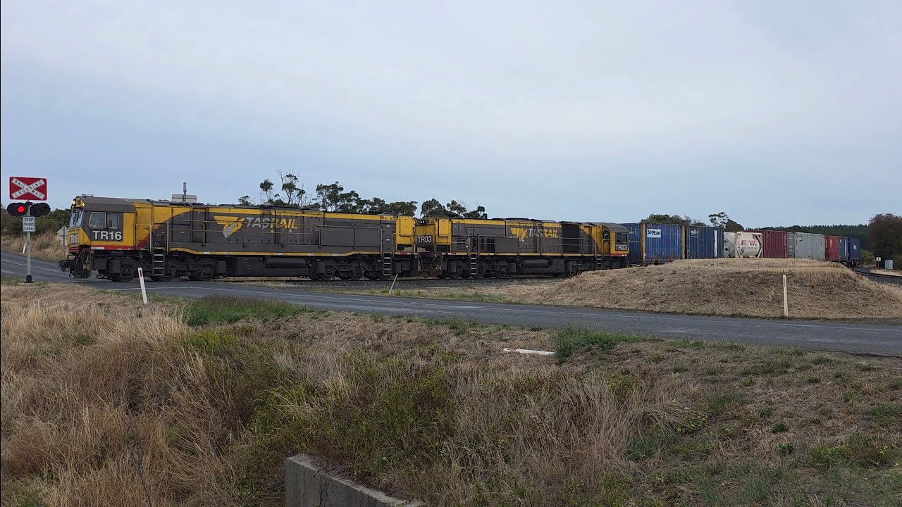TasRail TR16 TR03 #31 train Western Junction