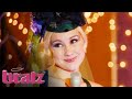 Yasmin Is Forced To Sing In Front Of The Crowd | Bratz