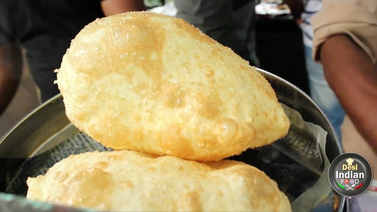 अहमदाबाद का फेमस छोले भटूरे वाला || Famous Chole Bhature of Ahmedabad || Indian Street Food | Desi Indian Food