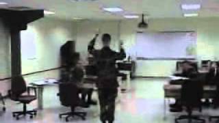 奇人! 脖子扭 180度! youmaker.com.flv