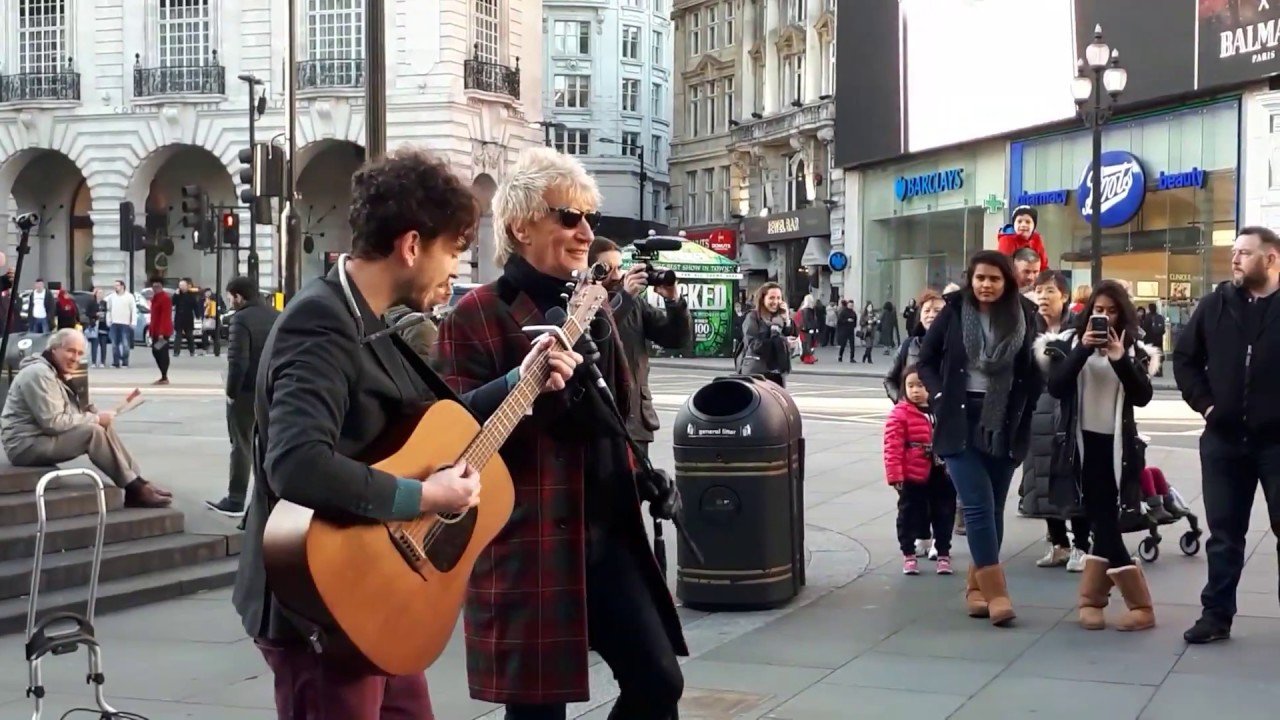 Rod Stewart busks in Piccadilly Handbags and Gladrags YouTube