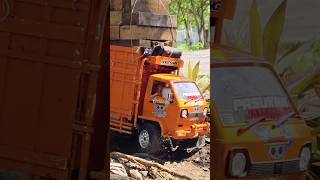 selip ban di tanjakan dan terguling rc truk #shorts #rc