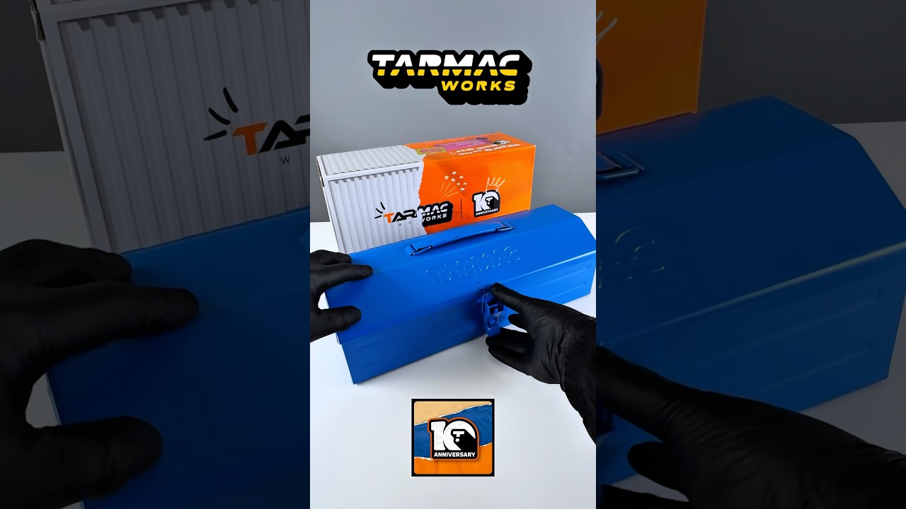 Tarmac Works 10th Anniversary PARTY BOX SET! #tarmacworks - YouTube